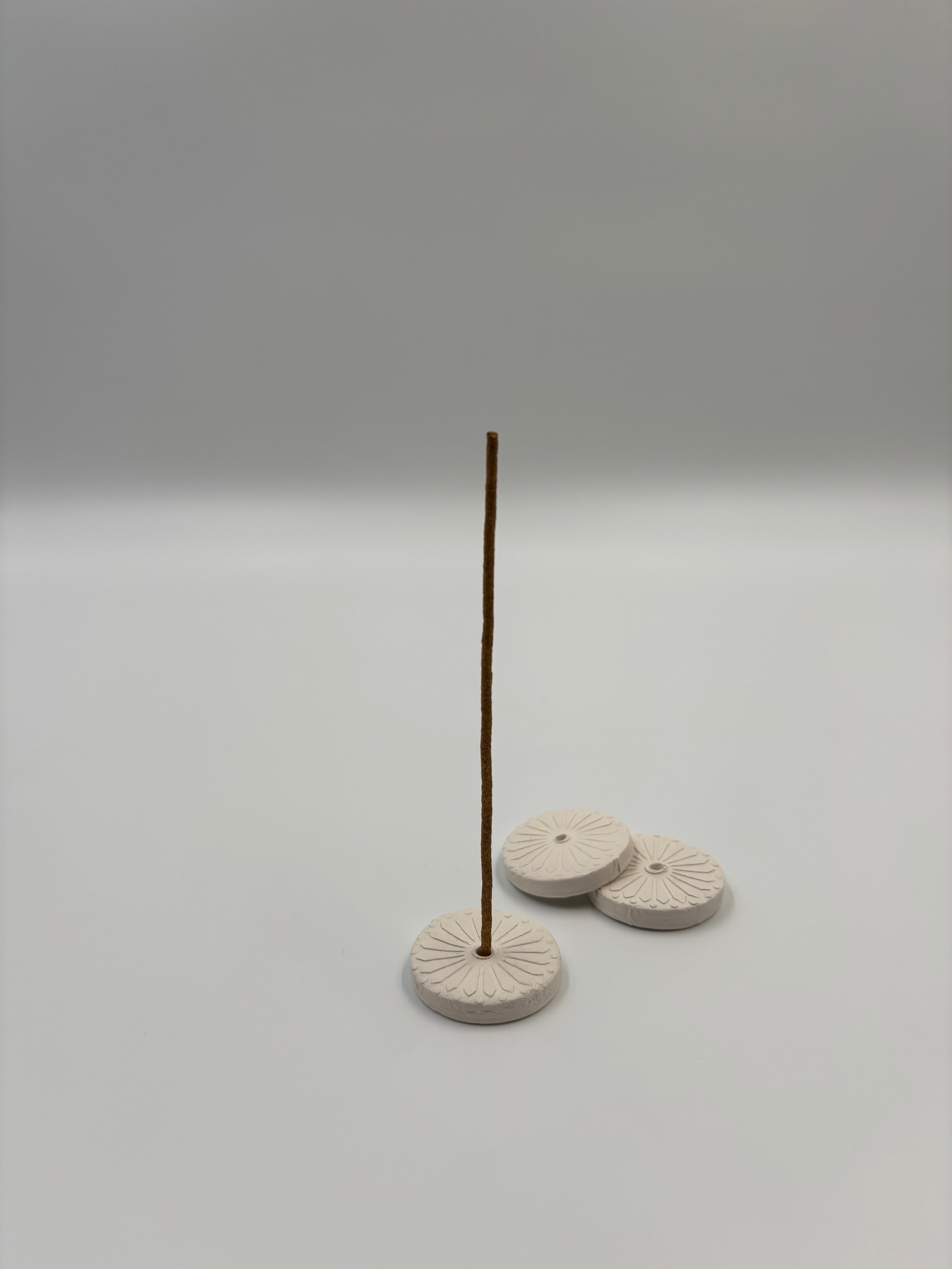 Räucherstäbchenhalter · Halterung, Ordnung & Ritualmoment